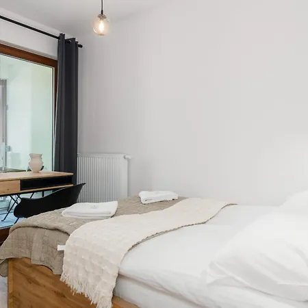 Lejlighed Bukowska 18 With Balcony Mtp By Renters